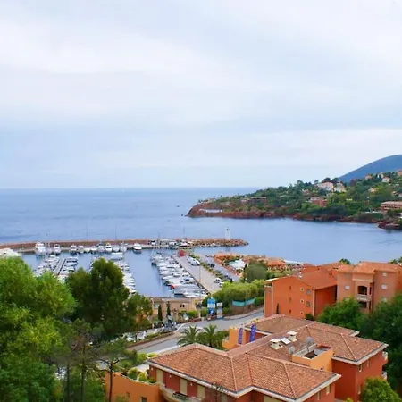 Petit Mas Coquet Dans L'esterel