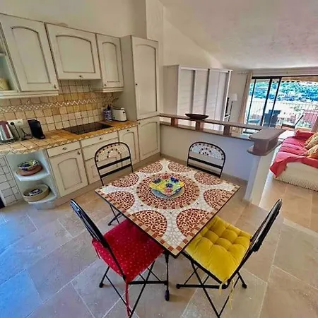 Petit Mas Coquet Dans L'esterel Апартаменты *