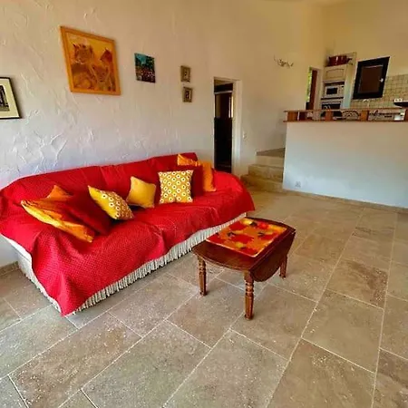 Petit Mas Coquet Dans L'esterel Апартаменты